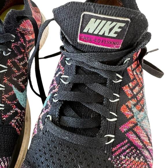 Nike women’s knit sneaker, multicolored lace up lightweight, size 39/ 8.5 - Picture 2 of 10